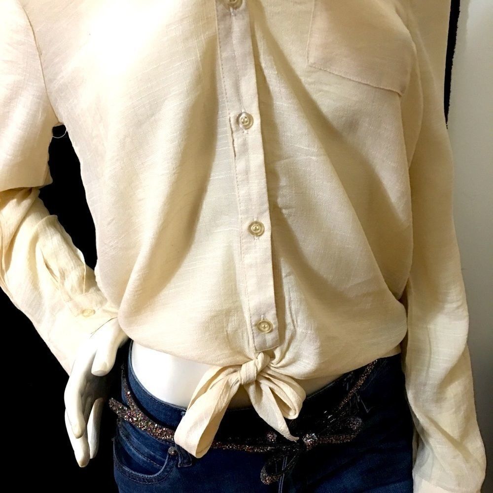 New! Lace Back knot front Top - Picture 7 of 13